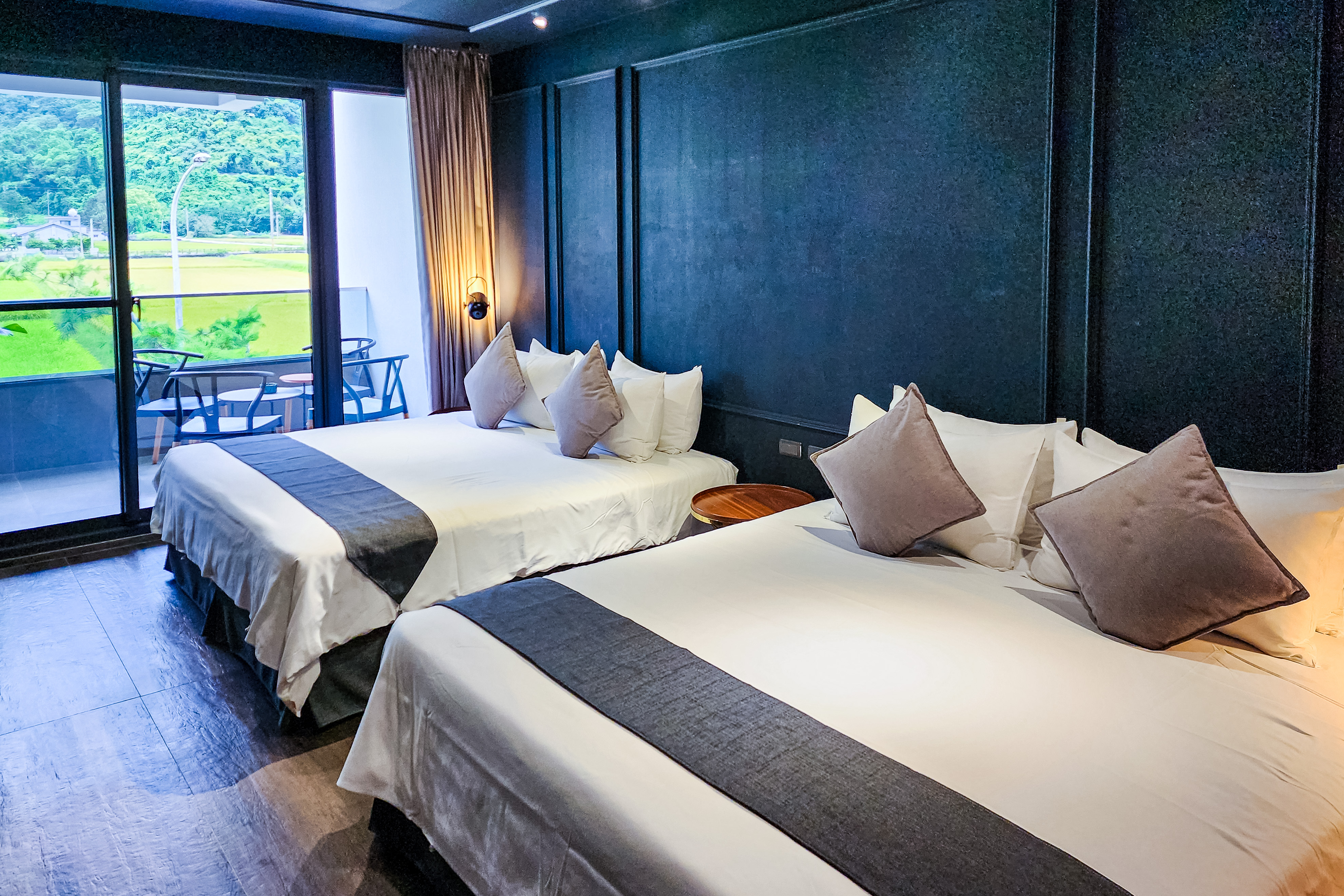 茶田關舍 貳館中的「茶秧山景四人房」客房 第6張照片