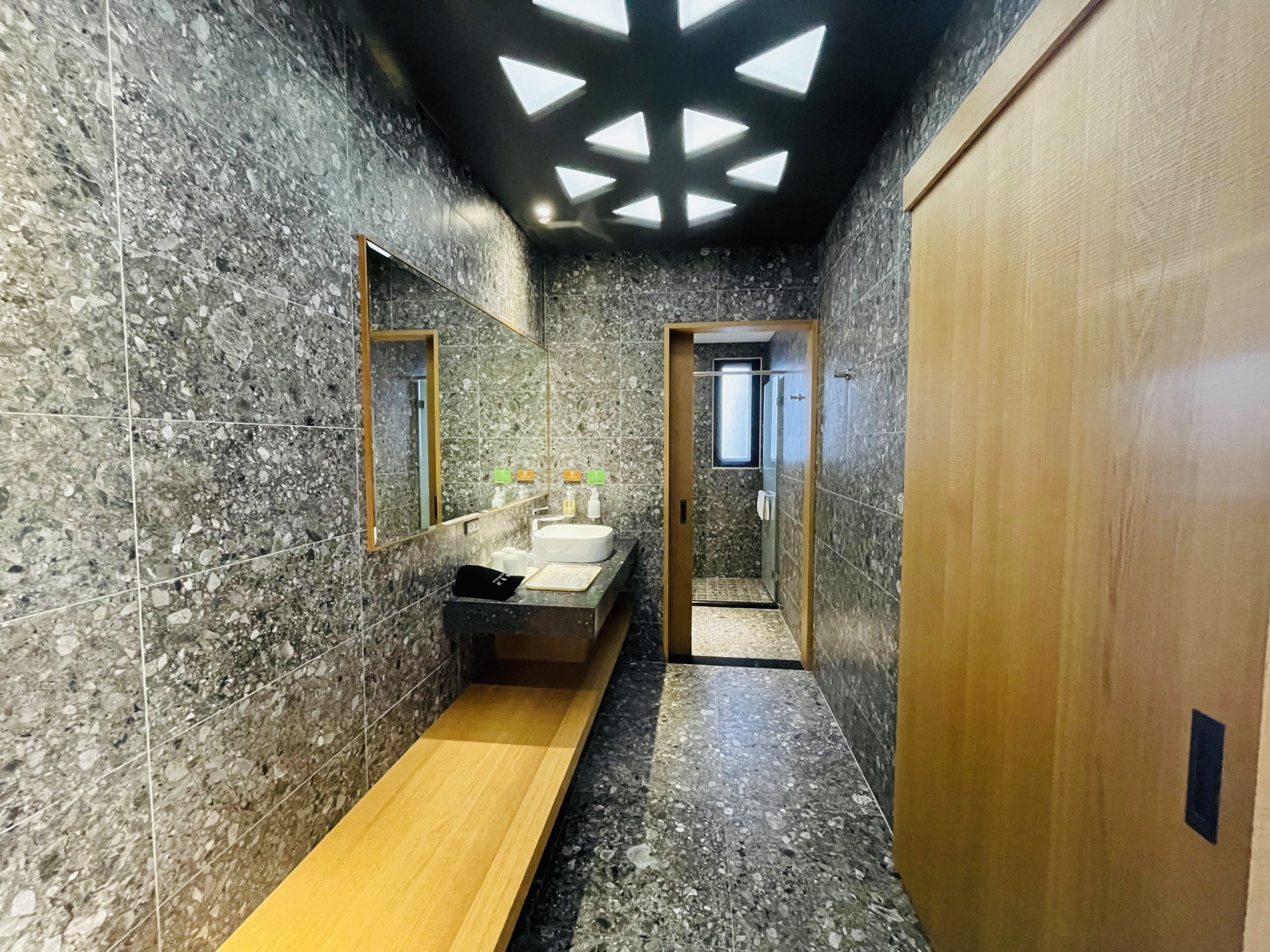 茶田關舍 貳館中的「茶稻四人房」客房 第6張照片