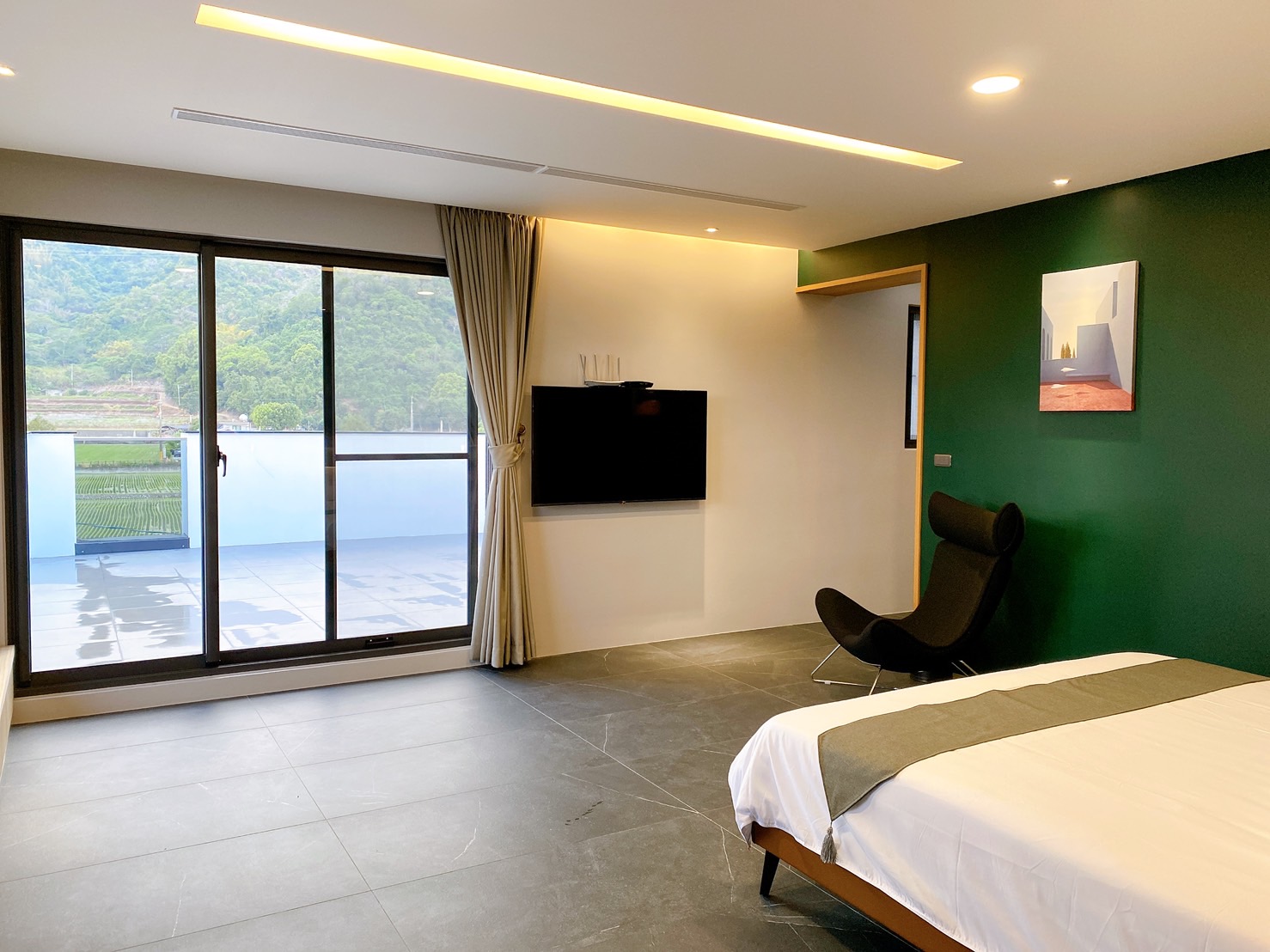 茶田關舍 貳館中的「茶日豪華山景雙人房」客房 第6張照片